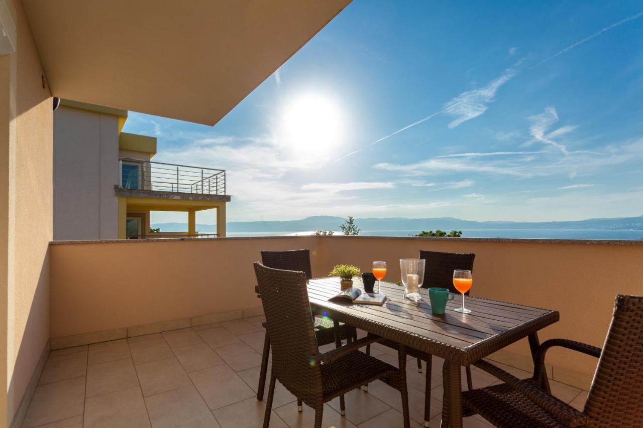 Apartments Didi Omisalj Ngoại thất bức ảnh