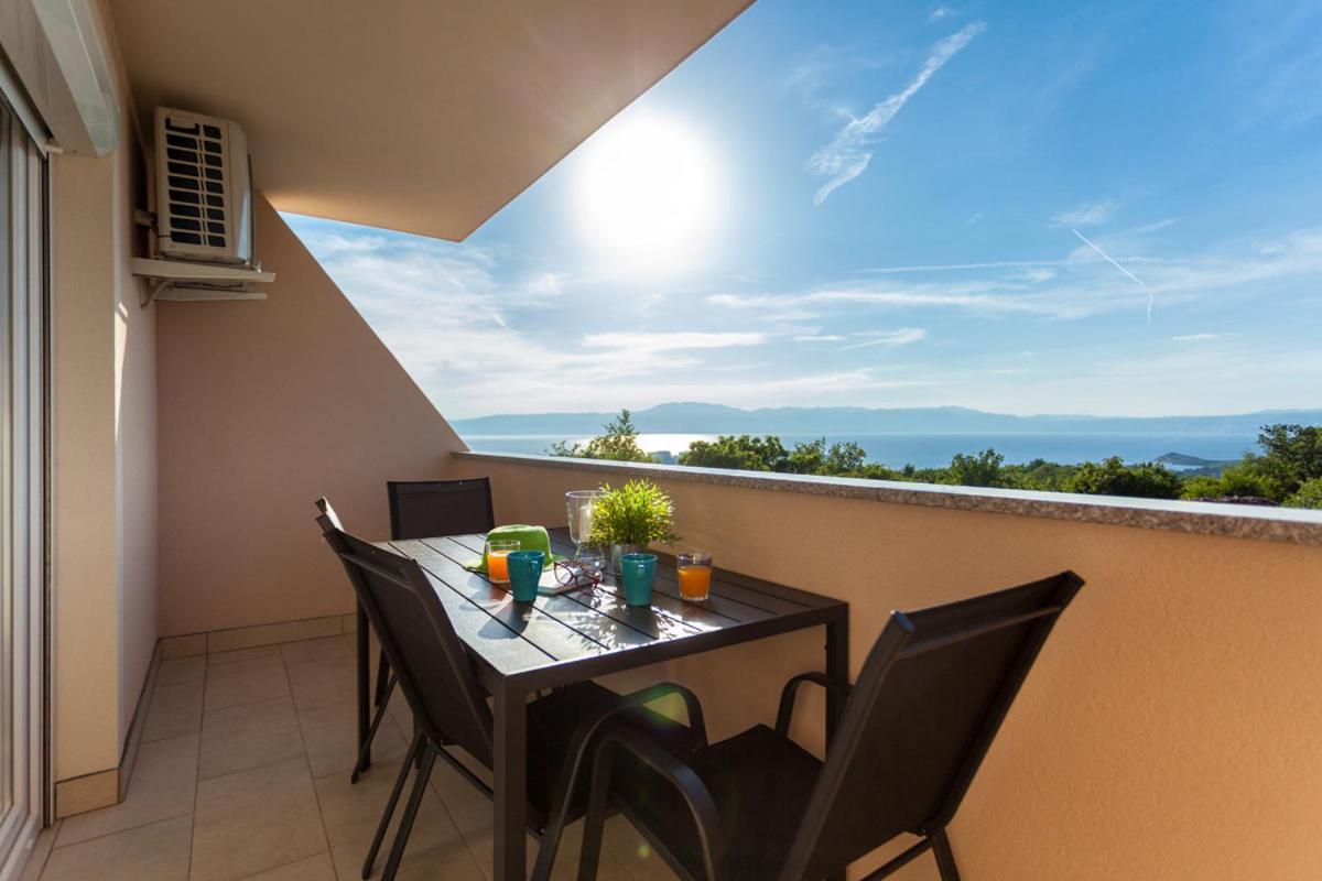 Apartments Didi Omisalj Ngoại thất bức ảnh